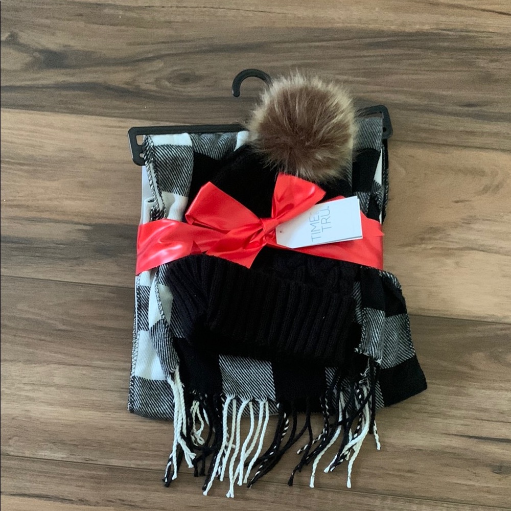 Time and Tru Black and White Checkered Scarf and Hat Set with Brown Pom Pom